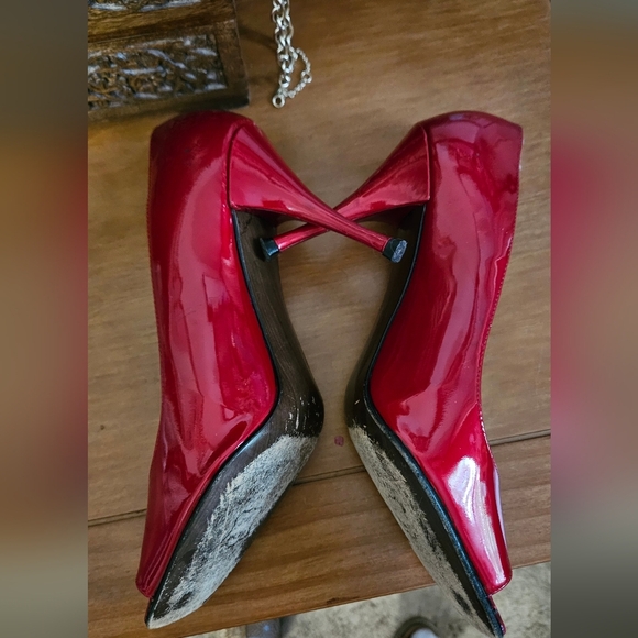 STUART WEITZMAN Designer Quasar Patent Leather Peep-Toe Stiletto Cherry Red.Sz 7 - Picture 13 of 14